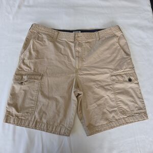 IZOD Khaki Bermuda Shorts Size 36 Cargo Pocket